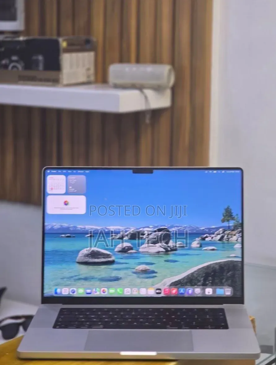New Laptop Apple MacBook Pro 2021 M1 32GB Apple M1 Pro SSD 512GB