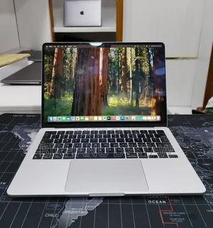 New Laptop Apple MacBook Air 2022 M2 8GB Apple M2 SSD 256GB