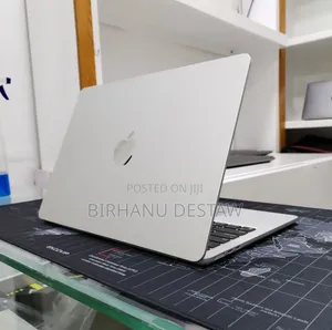 New Laptop Apple MacBook Air 2022 M2 8GB Apple M2 SSD 256GB