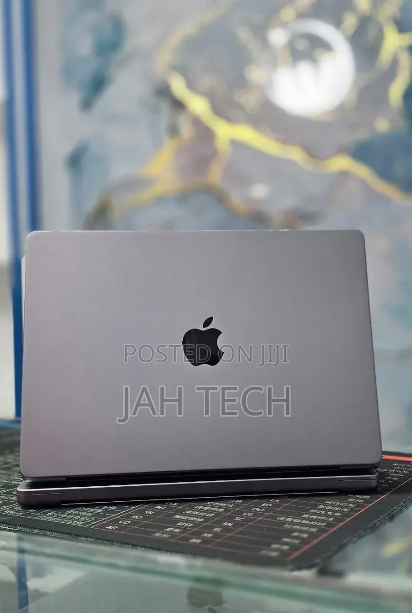 New Laptop Apple MacBook Pro 2021 M1 32GB Apple M1 Pro SSD 512GB