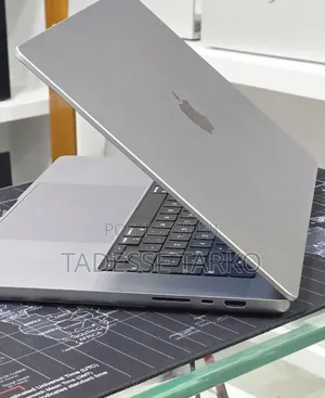 New Laptop Apple MacBook Pro 2021 M1 Max 64GB Apple M1 Max SSD 1T