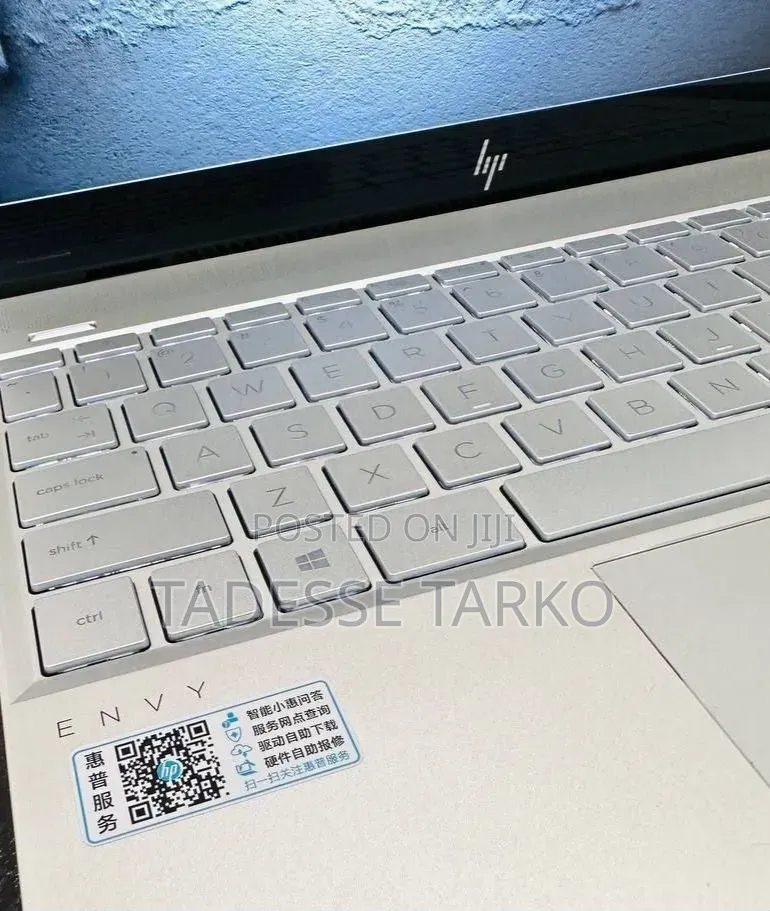 New Laptop HP Envy 13 8GB Intel Core i5 SSD 512GB