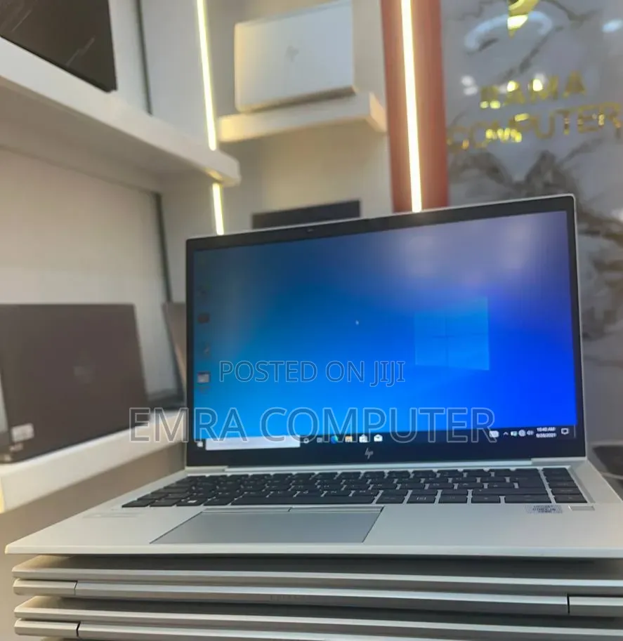 New Laptop HP EliteBook 830 G8 16GB Intel Core i7 SSD 512GB