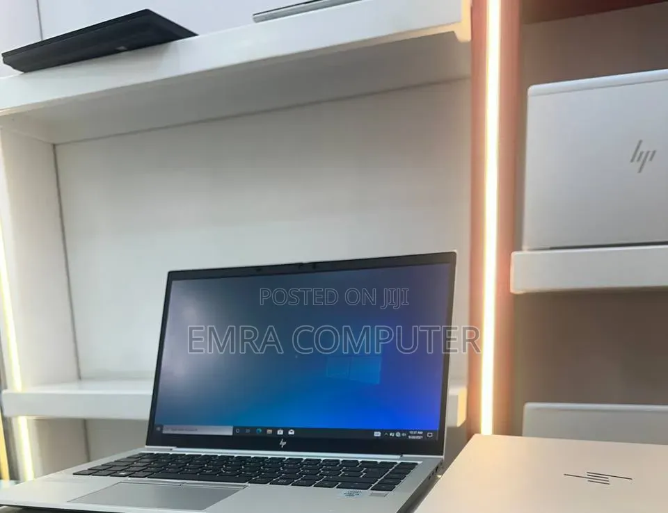 New Laptop HP EliteBook 830 G8 16GB Intel Core i7 SSD 512GB
