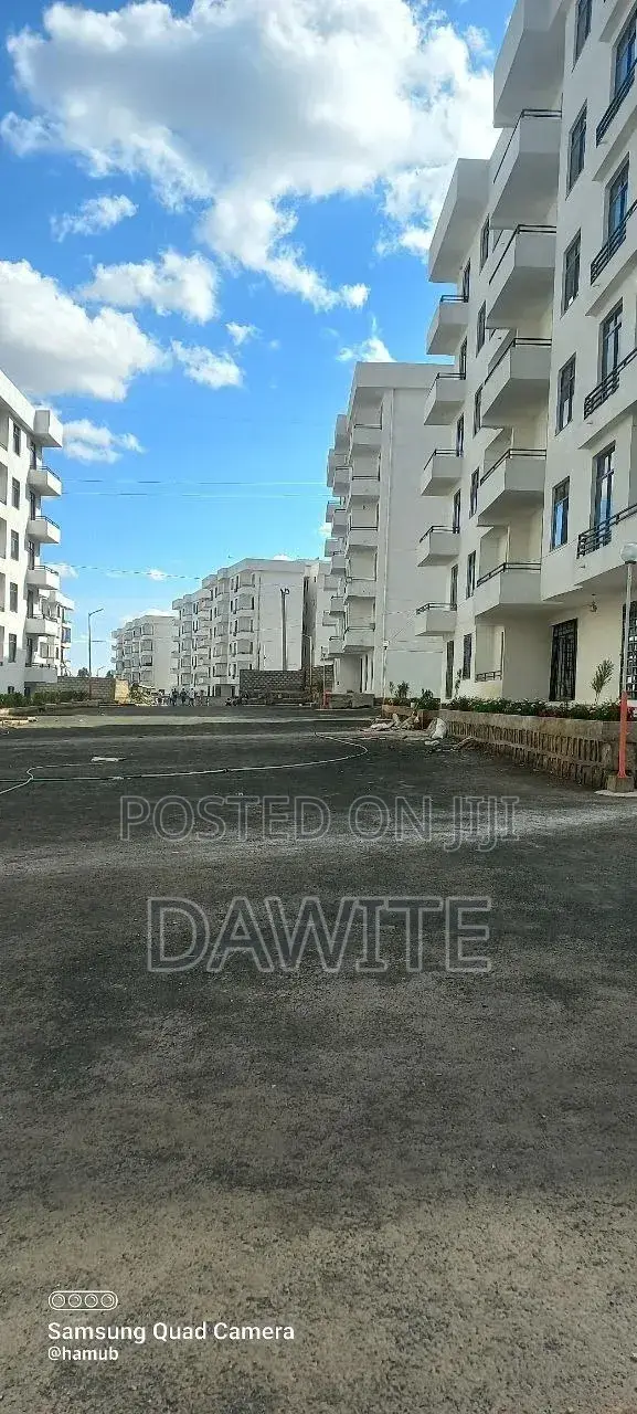 Furnished 2bdrm Apartment in ኖህ, Bole for sale