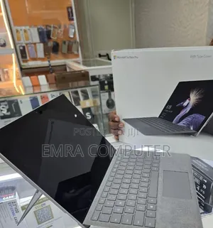 New Laptop Microsoft Surface 8GB Intel Core i5 SSD 128GB