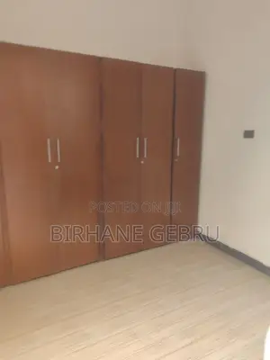 5bdrm Villa in Villa, Bole for rent