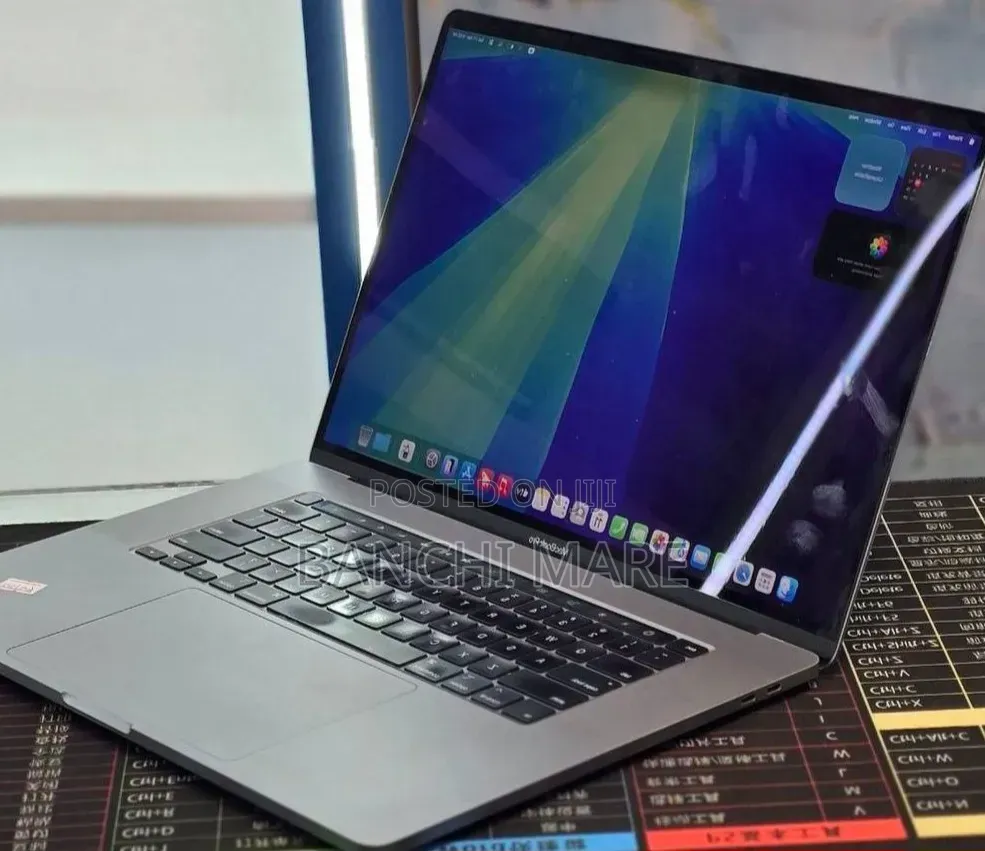 New Laptop Apple MacBook Pro 2019 16GB Intel Core i9 SSD 2T