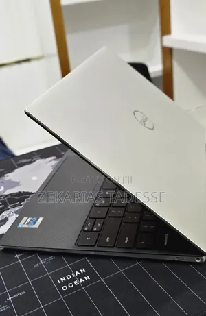 New Laptop Dell XPS 13 16GB Intel Core i7 SSD 512GB