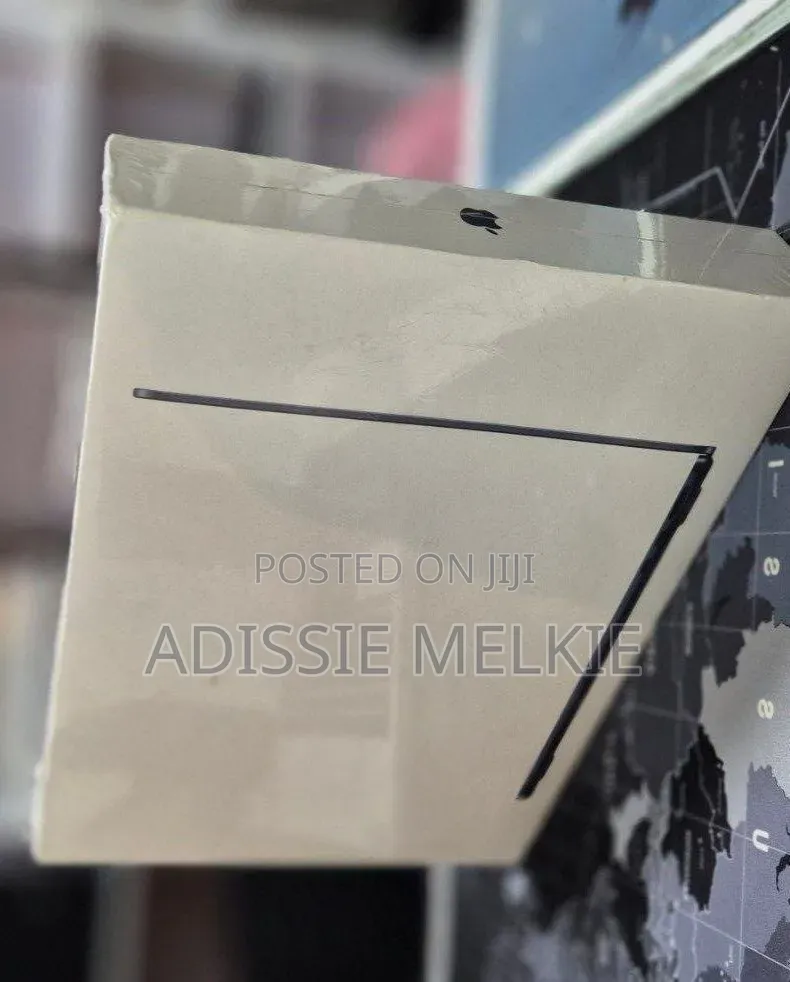 New Laptop Apple MacBook Air 2022 M2 8GB Apple M2 SSD 256GB