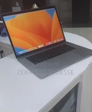 New Laptop Apple MacBook Pro 2017 16GB Intel Core i7 SSD 512GB