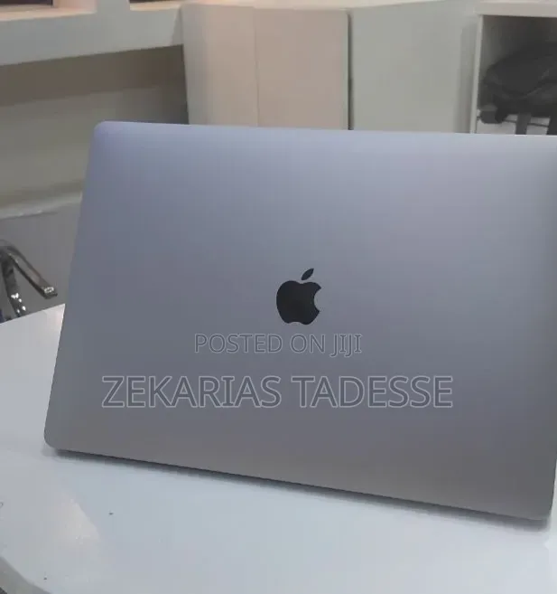 New Laptop Apple MacBook Pro 2017 16GB Intel Core i7 SSD 512GB