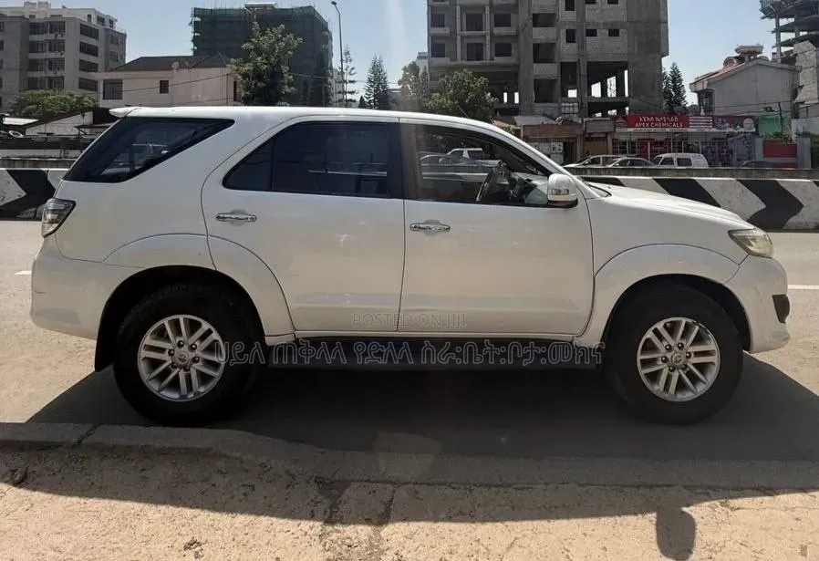 Toyota Fortuner 2012 White