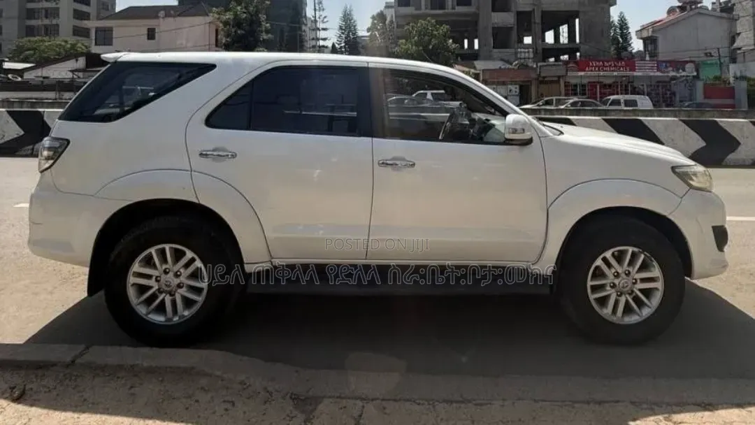 Toyota Fortuner 2012 White