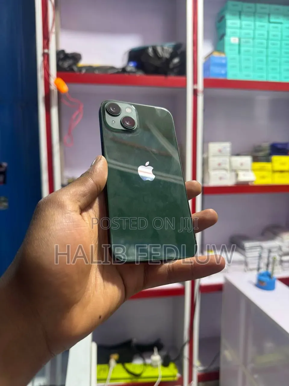 New Apple iPhone 13 128 GB Green