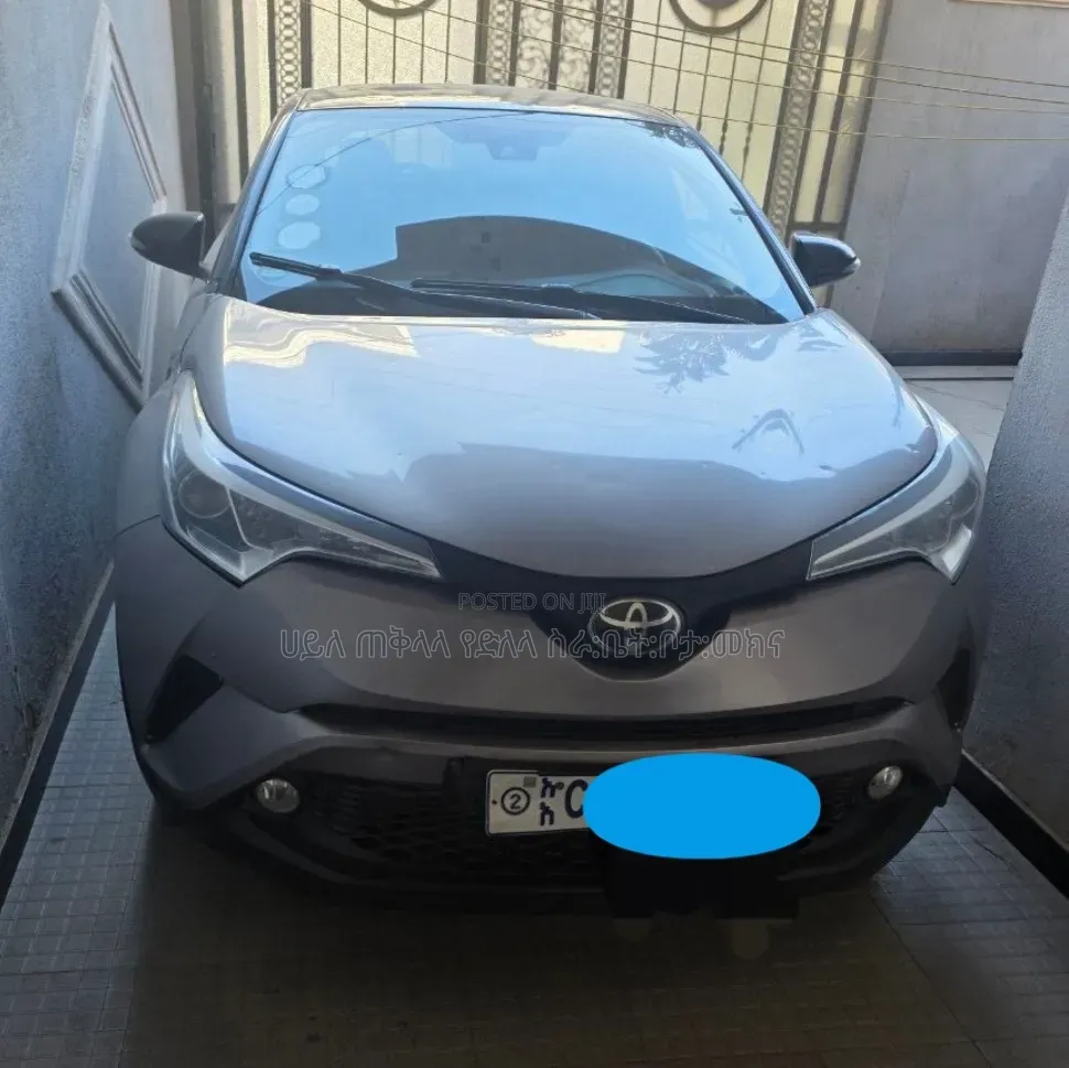 Toyota C-HR 2020 Gray