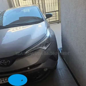 Toyota C-HR 2020 Gray