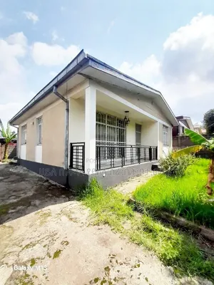 Furnished 6bdrm Villa in Ayat Zone Inside, Yeka for sale