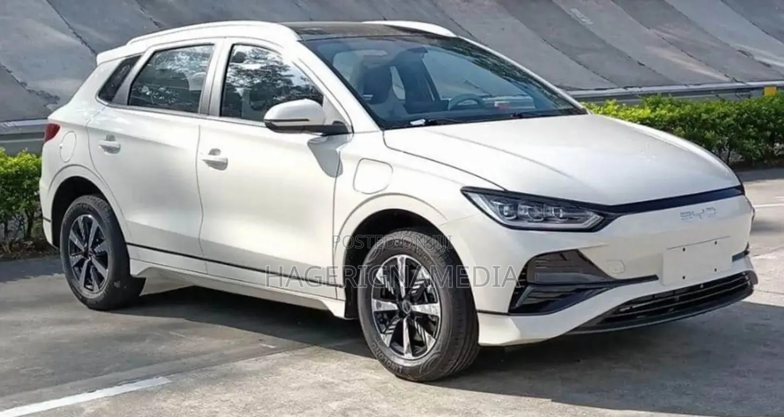 New BYD E2 43 kWh 94 hp FWD 2025 White