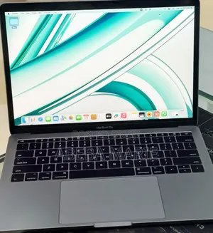 New Laptop Apple MacBook Pro 2017 8GB Intel Core i5 SSD 128GB