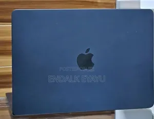 New Laptop Apple MacBook Air 16GB Apple M4 SSD 256GB