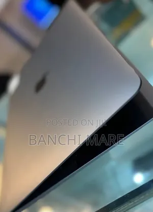 New Laptop Apple MacBook Pro 2021 M1 8GB Apple M1 SSD 256GB