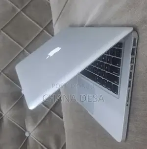 New Laptop Apple MacBook 2012 4GB Intel Core i5 HDD 320GB