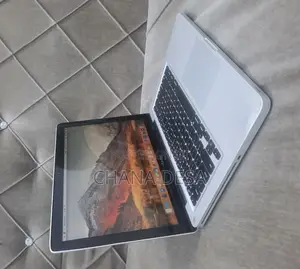 New Laptop Apple MacBook 2012 4GB Intel Core i5 HDD 320GB
