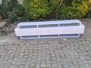 The Classic TV Stand