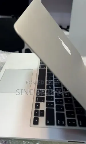 Laptop Apple MacBook Air 2017 8GB Intel Core i5 SSD 128GB