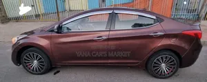 Hyundai Avante 2013