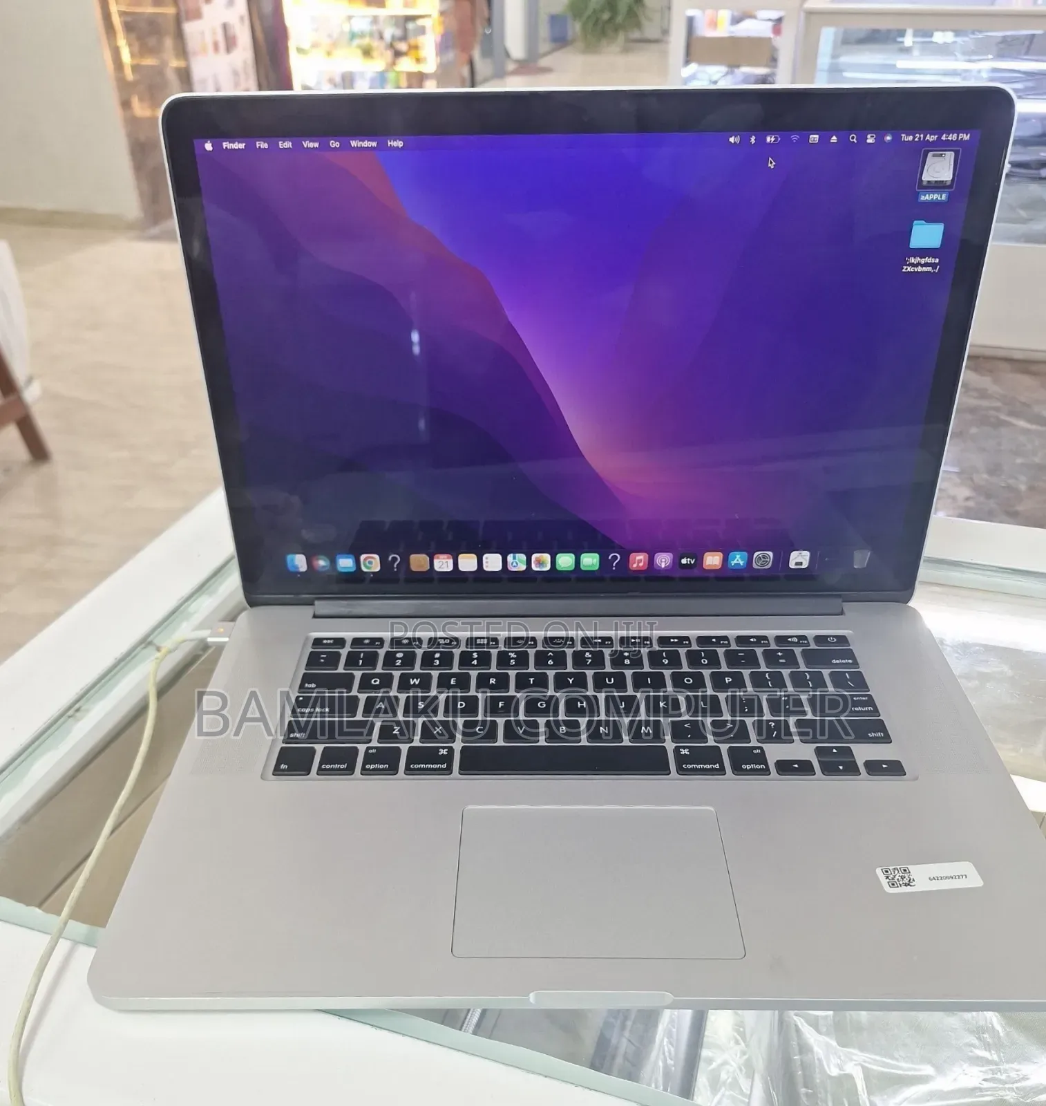 New Laptop Apple MacBook Pro 2015 16GB Intel Core i7 SSD 256GB