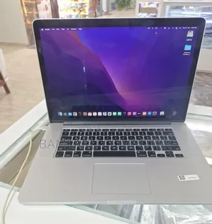 New Laptop Apple MacBook Pro 2015 16GB Intel Core i7 SSD 256GB