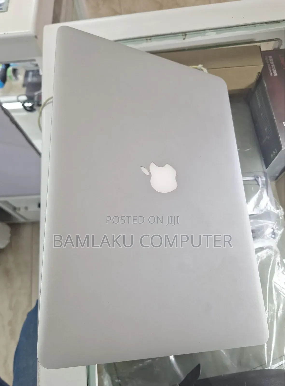 New Laptop Apple MacBook Pro 2015 16GB Intel Core i7 SSD 256GB