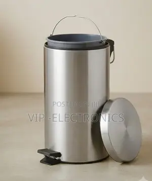 30-Litre Stainless Steel Step Bin. Designed With a Convenient