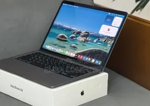 New Laptop Apple MacBook Air 8GB Apple M1 SSD 256GB