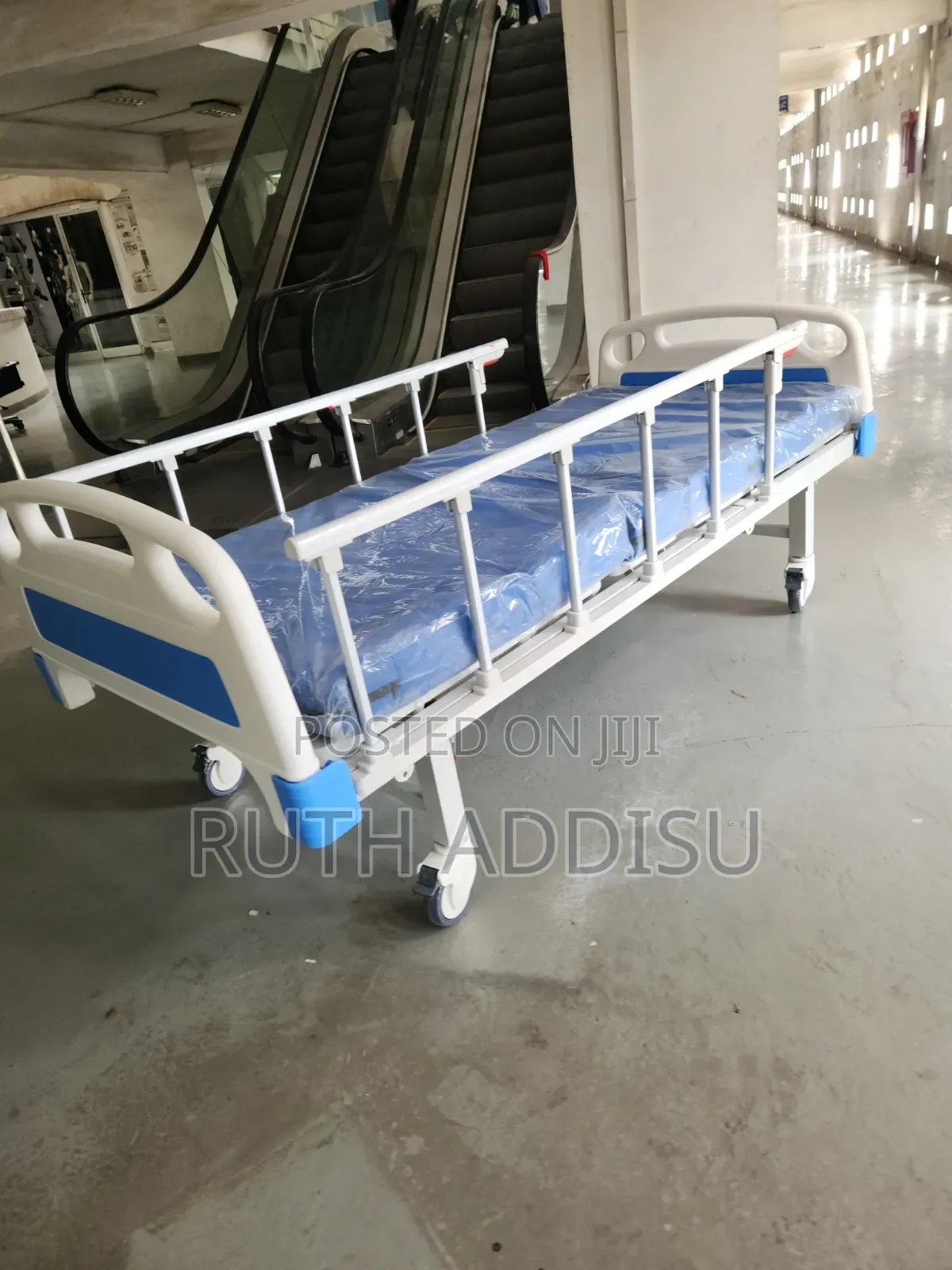 Hospital Fowler Bed With Commode Is a Specialized Type of Hospital