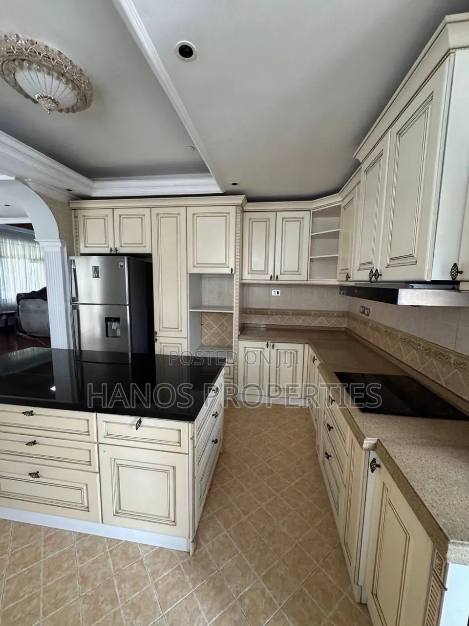 Furnished 8bdrm Villa in Yeka for sale