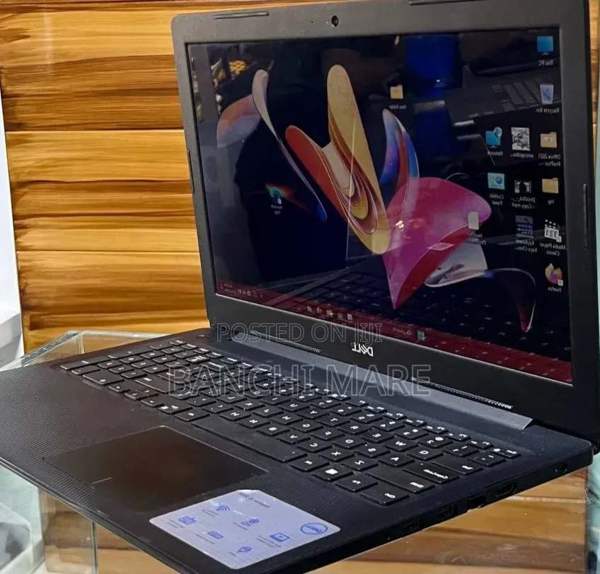 New Laptop Dell Inspiron 15 8GB Intel Core i7 SSD 256GB