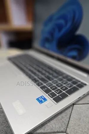 New Laptop HP EliteBook 840 G8 16GB Intel Core i5 SSD 512GB