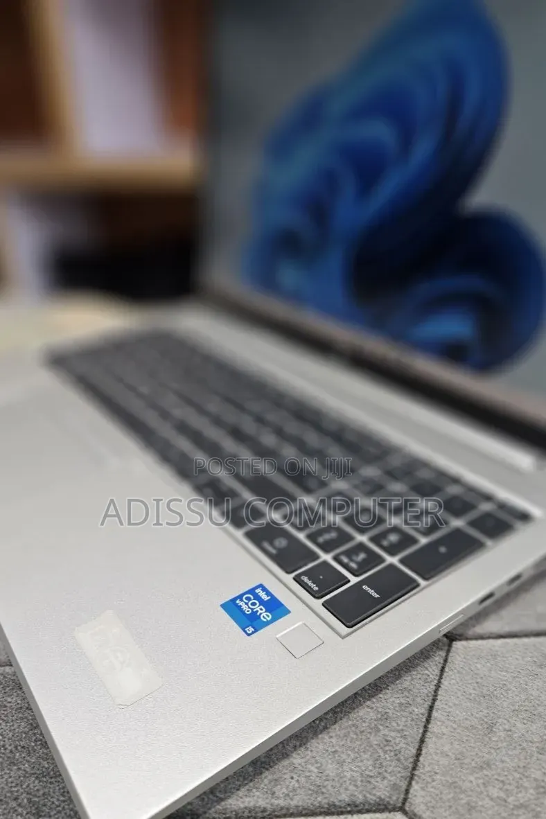 New Laptop HP EliteBook 840 G8 16GB Intel Core i5 SSD 512GB
