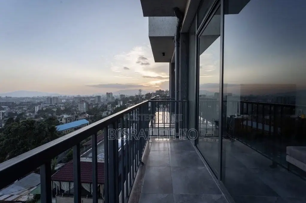 3bdrm Apartment in መገናኛ Top View, Bole for sale