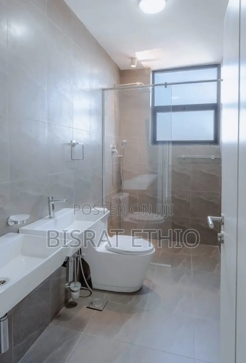 3bdrm Apartment in መገናኛ Top View, Bole for sale