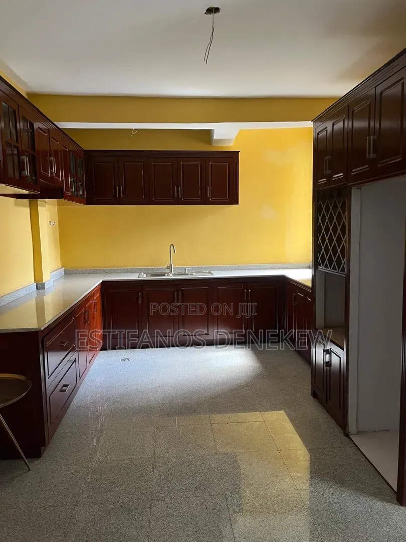 Furnished 4bdrm Villa in አያት, Bole for sale