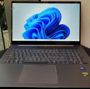 New Laptop HP 16GB Intel Core Ultra 7 SSD 1T