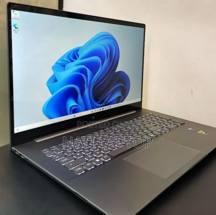 New Laptop HP 16GB Intel Core Ultra 7 SSD 1T