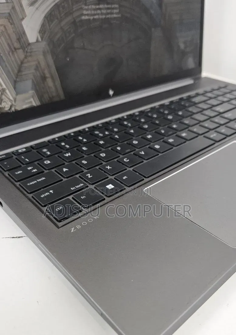 New Laptop HP ZBook 15 16GB Intel Core i7 SSD 512GB