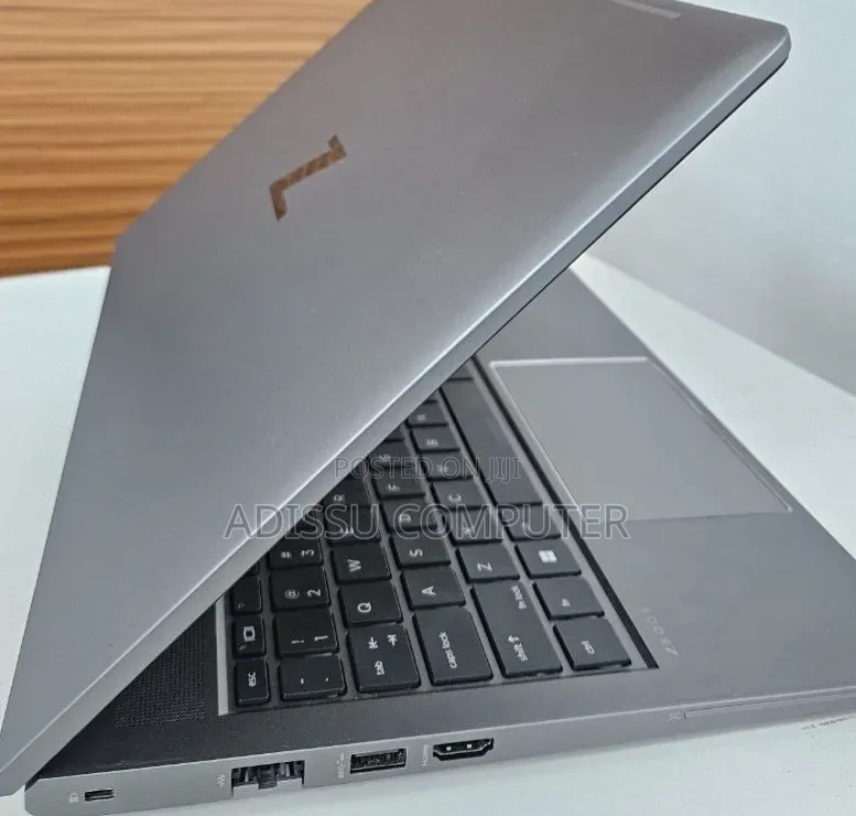 New Laptop HP ZBook 15 16GB Intel Core i7 SSD 512GB