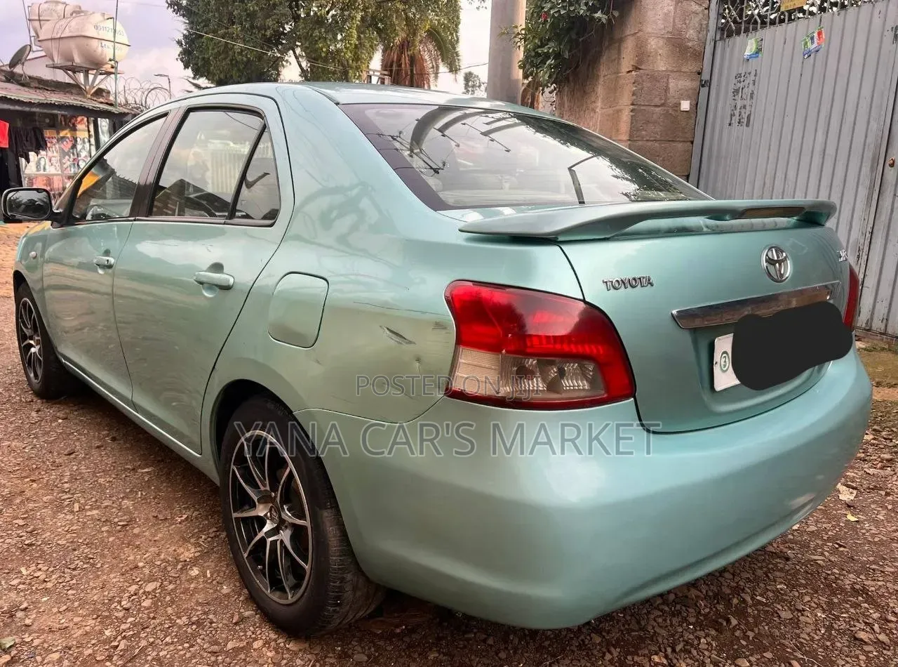 Toyota Yaris 1.3 VVT-i 2008 Gold