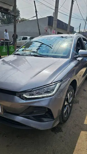 BYD E2 43 kWh 94 hp FWD 2025 Gray